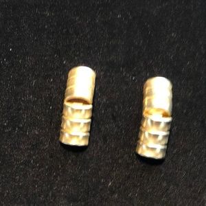 The REAL ones are $23,500!                          Gorgeous  CLIP ONS